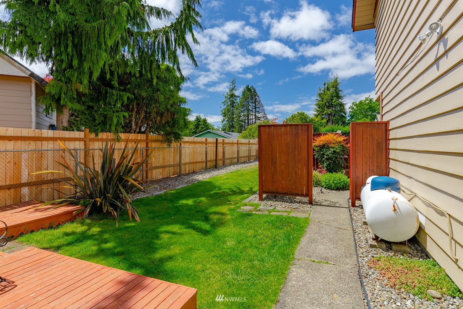 1209 Dundee Drive Cosmopolis, WA 98537 - Photo 8 of 36 a view of a backyard with sitting area