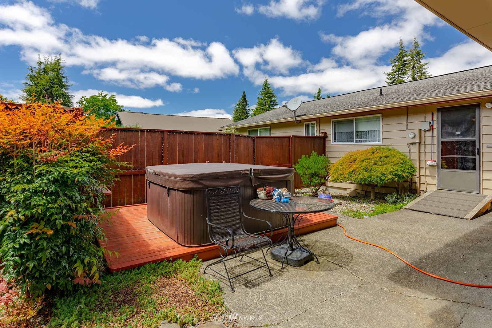 1209 Dundee Drive Cosmopolis, WA 98537 - Photo 10 of 36 a view of backyard with outdoor seating and plants