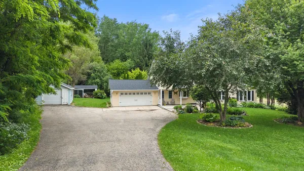 $600,000 | 2803 North County Rd M, Verona, WI 53593