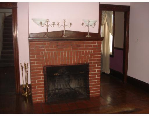 17 Calaman Road Cranston, RI 02910 - Photo 3 of 5 Den/Family/Great Room.