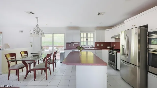 $1,195,000 | 7 Sycamore Way, Warren, NJ 07059