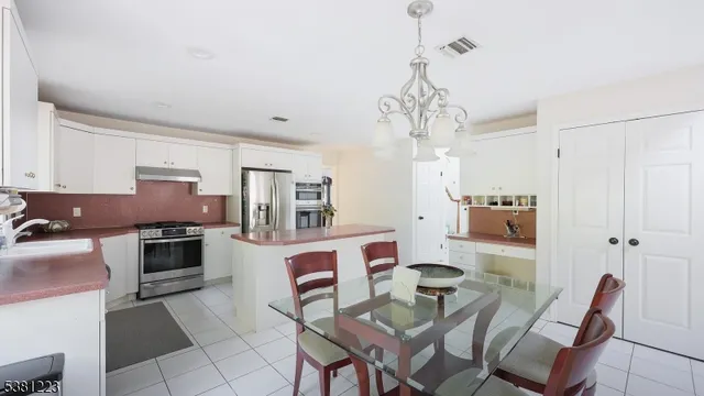 $1,195,000 | 7 Sycamore Way, Warren, NJ 07059