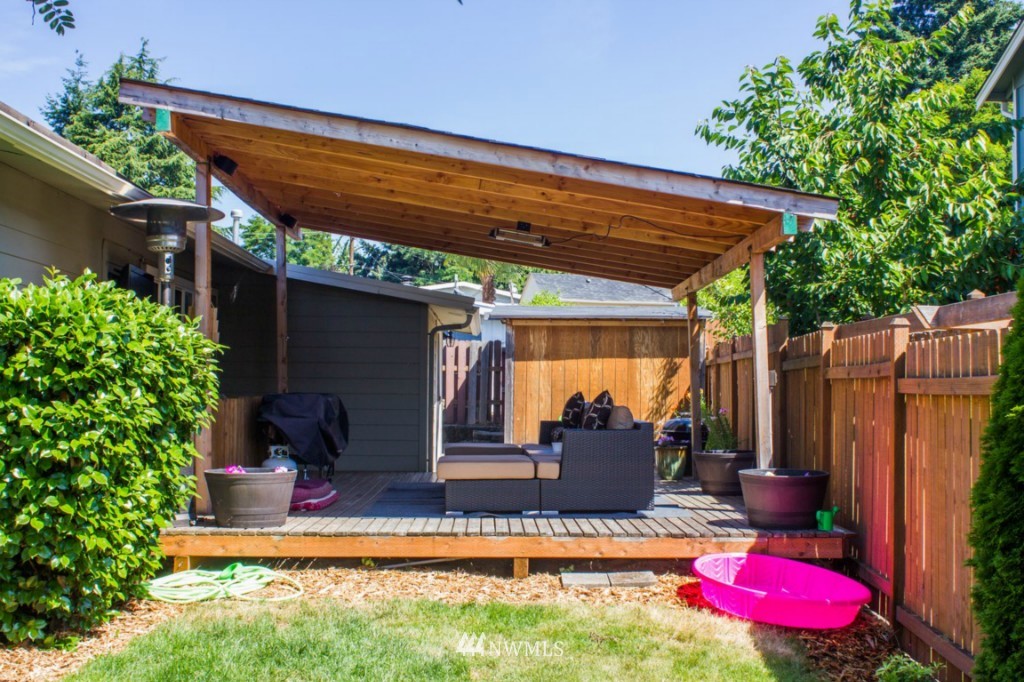 550 Ferndale Avenue Northeast Renton, WA 98056 - Photo 11 of 16 Gallery Image 11