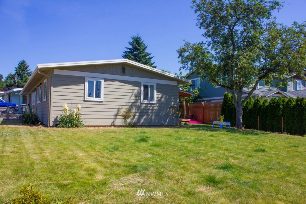 550 Ferndale Avenue Northeast Renton, WA 98056 - Photo 16 of 16 Gallery Image 16
