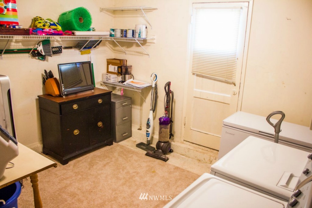 550 Ferndale Avenue Northeast Renton, WA 98056 - Photo 10 of 16 Gallery Image 10