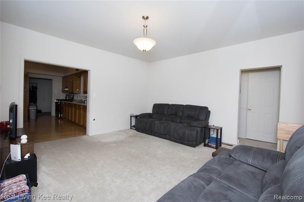 36925 Briarcliff Road Sterling Heights, MI 48312 - Photo 23 of 31
