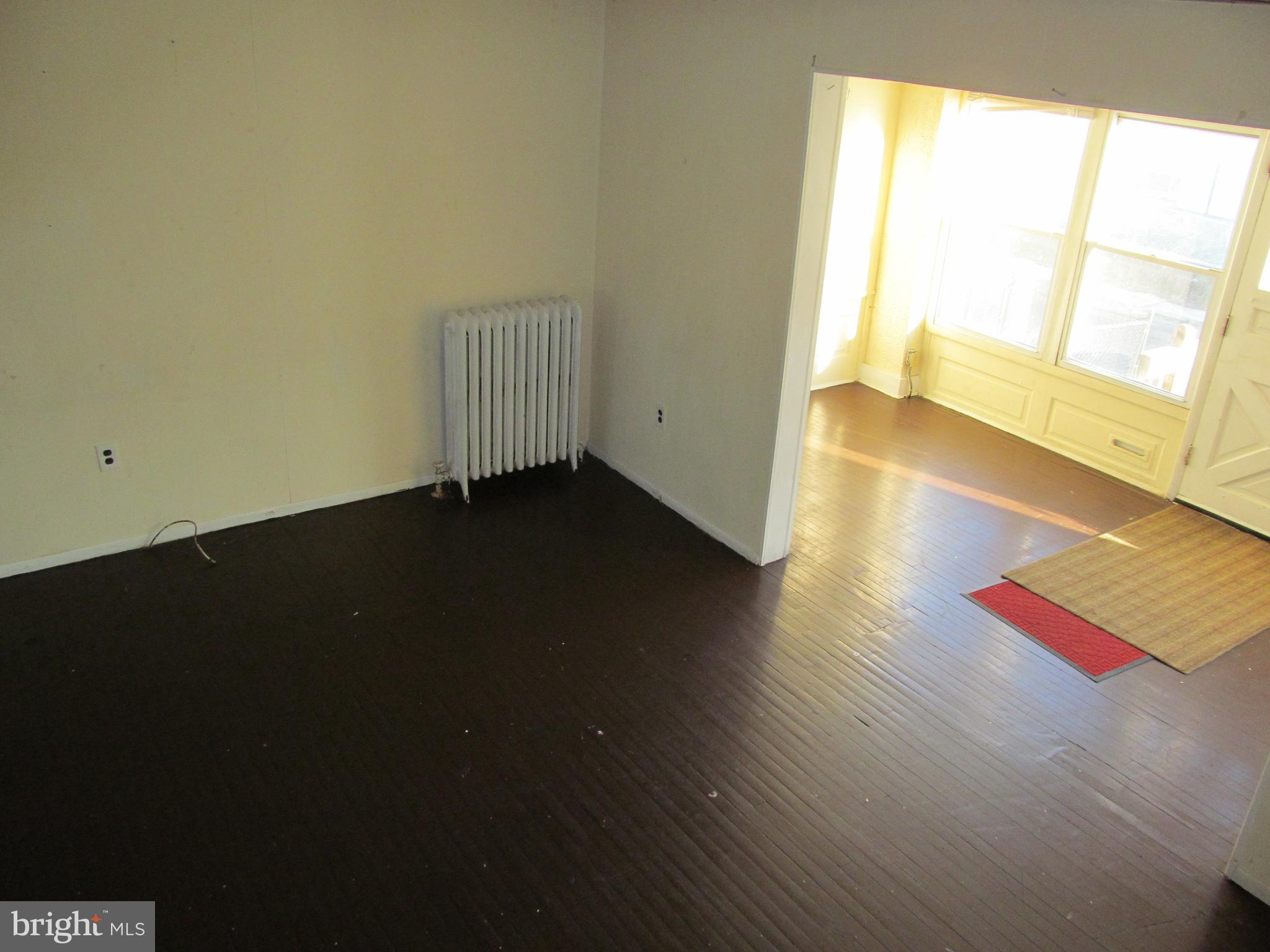 908 Marshall Road Sharon Hill, PA 19079 - Photo 3 of 15 Living Room
