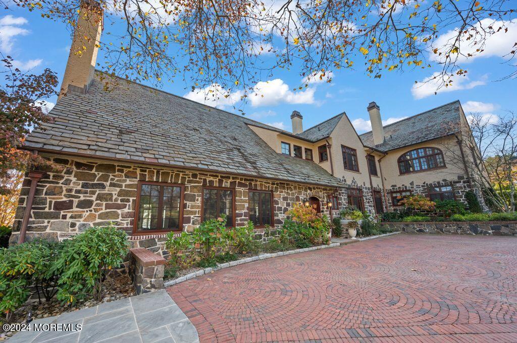 2 Browns Dock Road Rumson, NJ 07760 - Photo 7 of 74 Circular Driveway