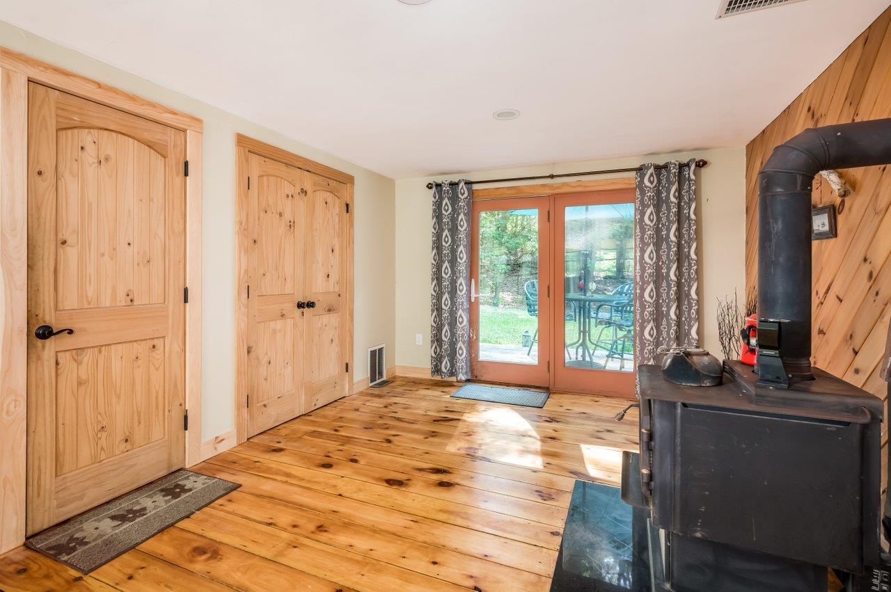 19 Pinecrest Road Raymond, NH 03077 - Photo 5 of 37 Gallery Image 5