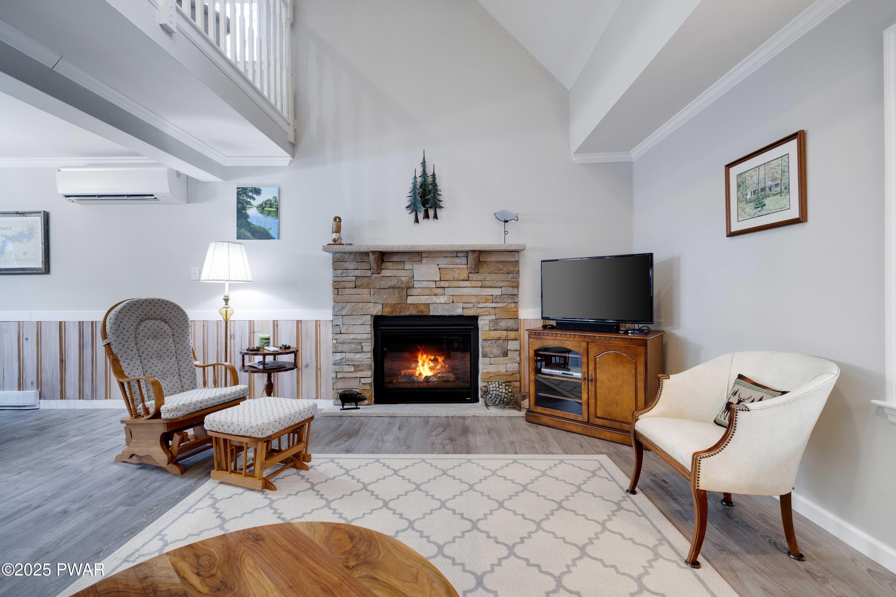 130 Terrace Road Tafton, PA 18464 - Photo 10 of 48 Living Room