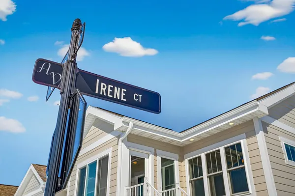 $607,000 | 1148 Irene Court, Waunakee, WI 53597