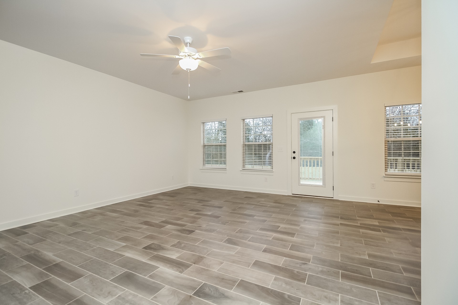 4018 Ella Cook Circle Murfreesboro, TN 37129 - Photo 8 of 17 a view of an empty room with a window