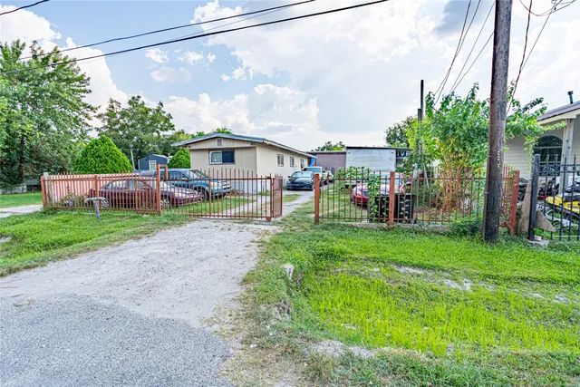$200,000 | 4410 Shelton Road, Houston, TX 77093