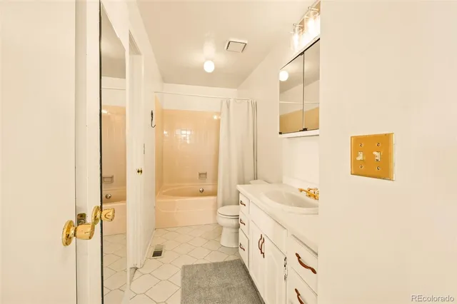 $525,000 | 10462 West 82nd Avenue, Arvada, CO 80005