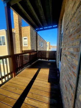 $2,100 | 1714 West Leland Avenue, Unit 3B, Chicago, IL 60640