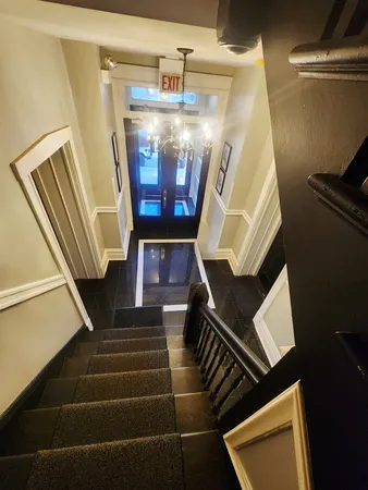 $2,100 | 1714 West Leland Avenue, Unit 3B, Chicago, IL 60640