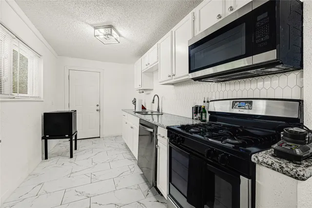 $225,000 | 2126 Hillshire Drive, Deer Park, TX 77536