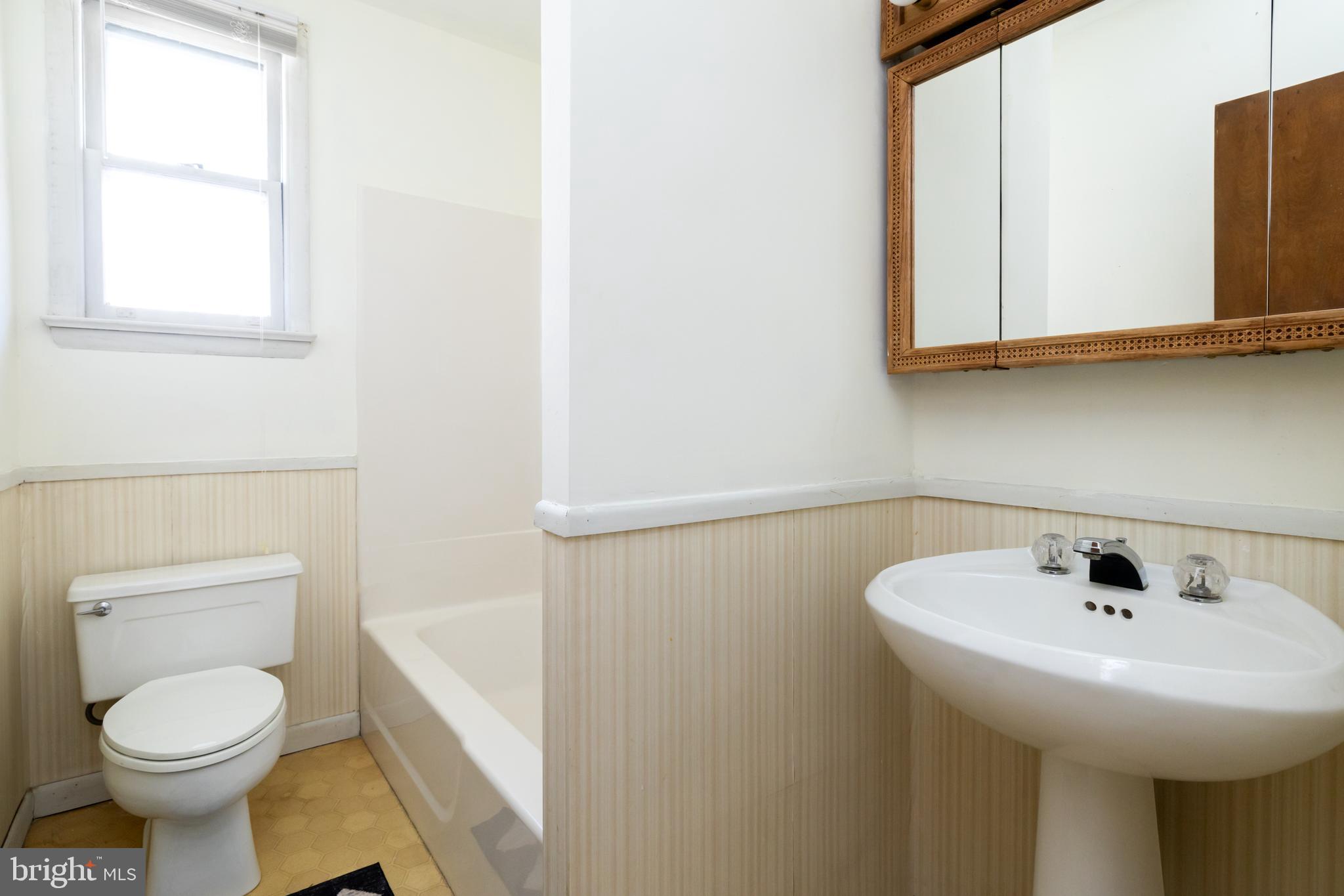 1927 Wayne Avenue Haddon Heights, NJ 08035 - Photo 37 of 41 Hall full bathroom with tub