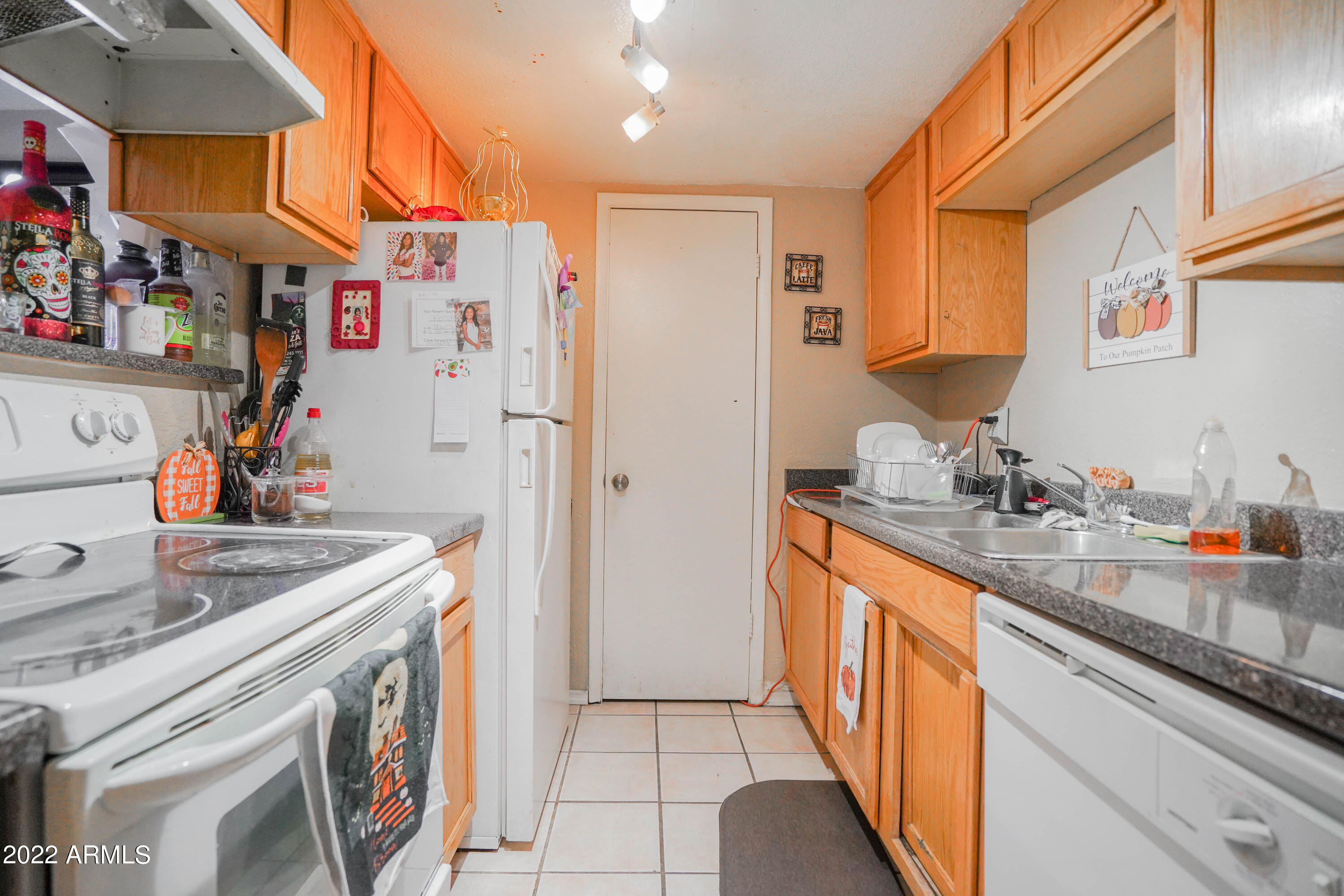 3944 West Camelback Road Phoenix, AZ 85019 - Photo 7 of 20 DSC08849