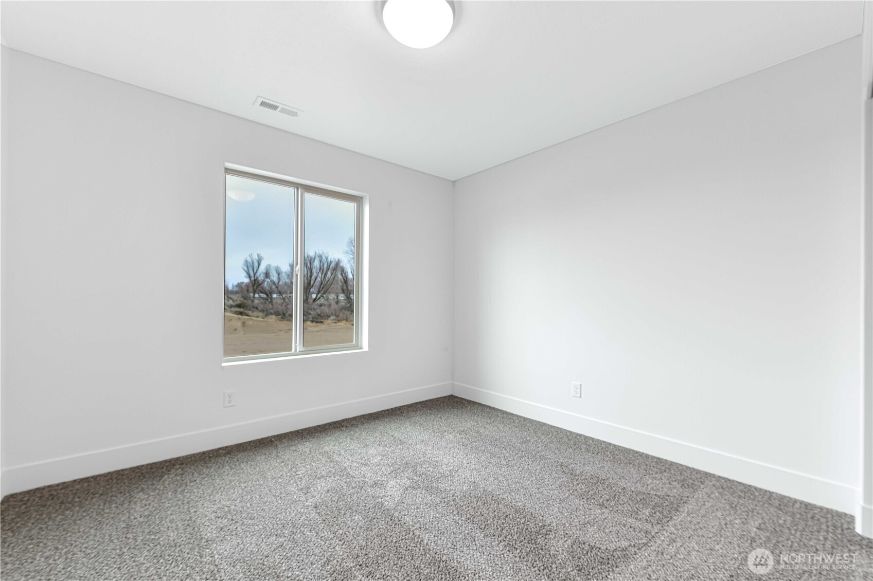 4259 Sandy Street Moses Lake, WA 98837 - Photo 11 of 19