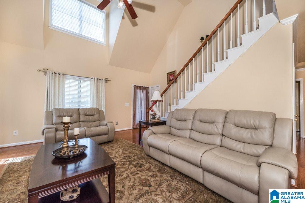 132 Warwick Circle Alabaster, AL 35007 - Photo 3 of 16
