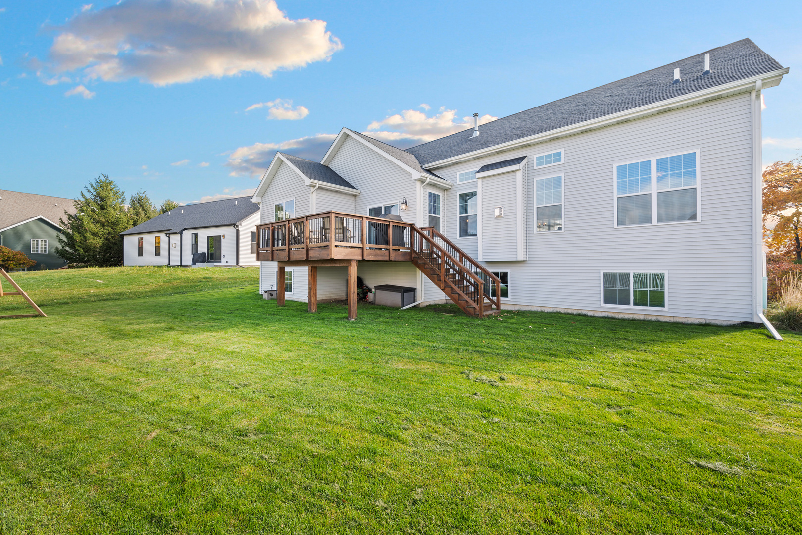 1435 Beach Lane Sycamore, IL 60178 - Photo 38 of 39 a house view with a garden space