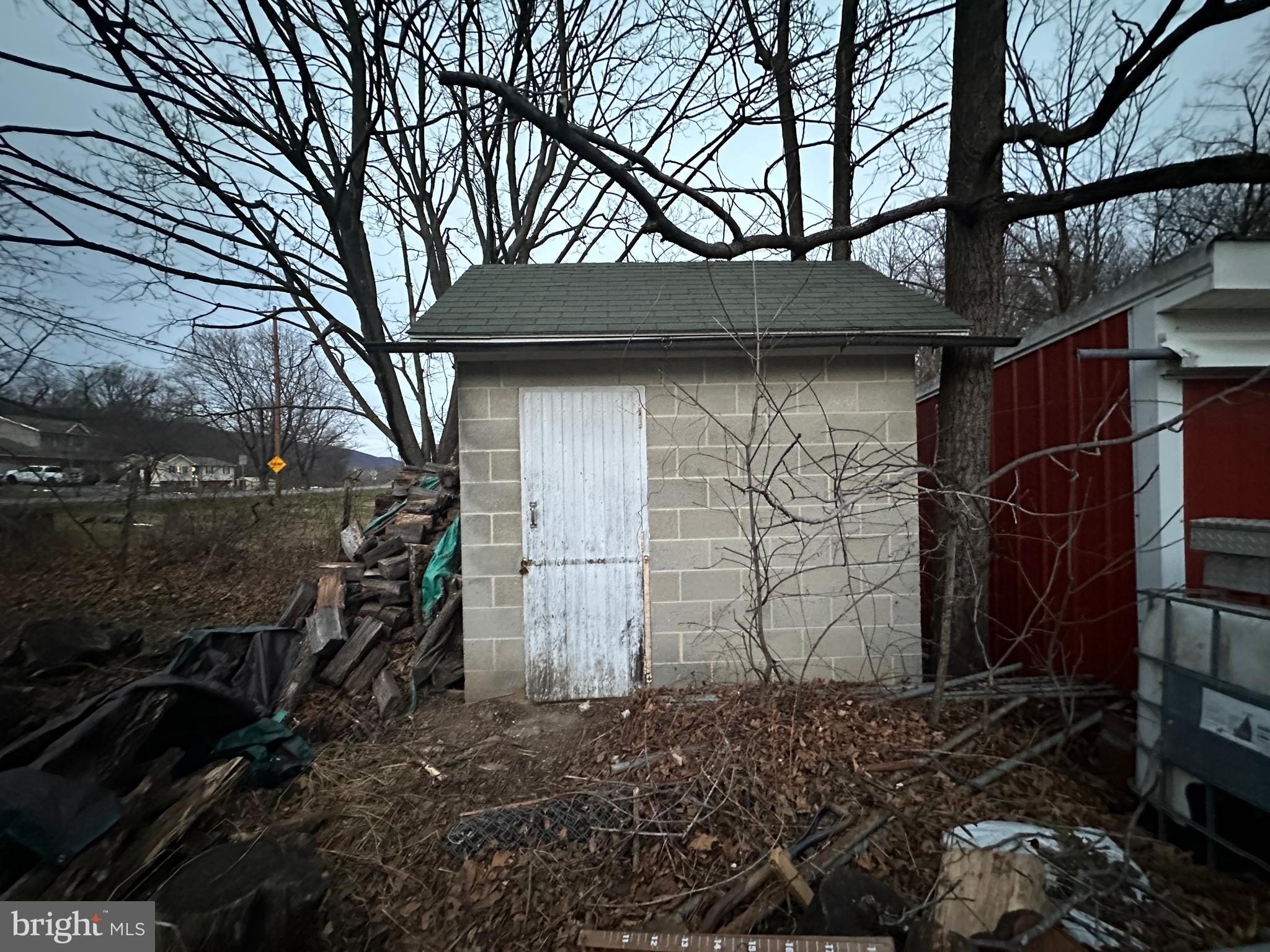4344 Charlestown Road Mercersburg, PA 17236 - Photo 29 of 77 a backyard of a house