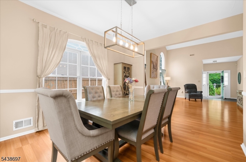 8 Cottage Place Somerville, NJ 08876 - Photo 13 of 42