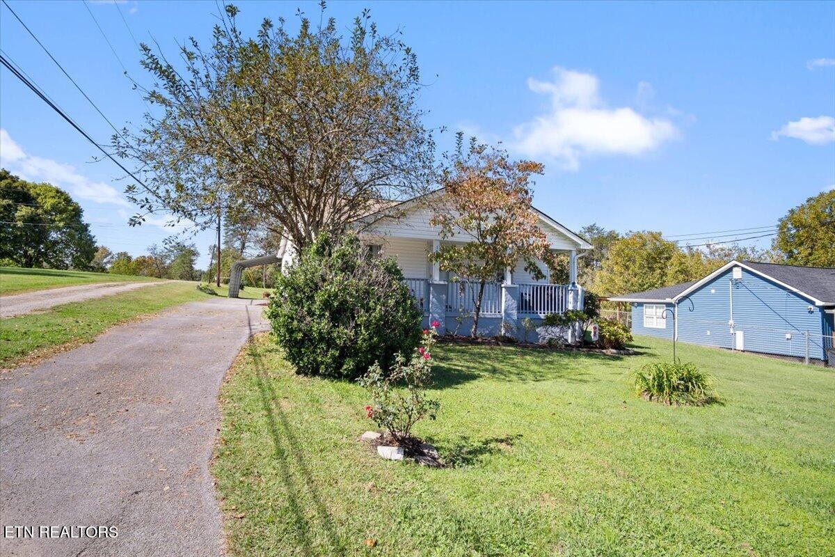 1611 Edds Road Knoxville, TN 37914 - Photo 3 of 28