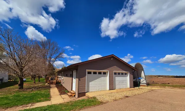 $219,500 | 29081 132nd Street, Waseca, MN 56093