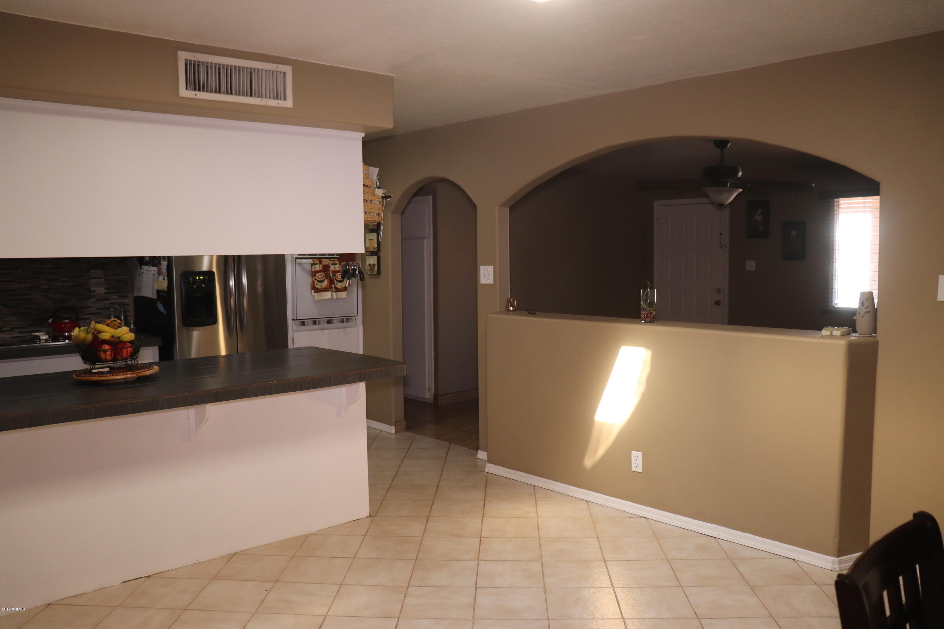 8233 West Osborn Road Phoenix, AZ 85033 - Photo 4 of 28 a view of a livingroom with furniture