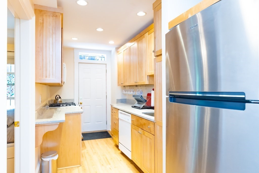 21 East Concord Street, Unit 1 Boston, MA 02118 - Photo 3 of 11