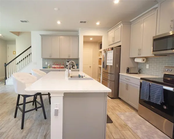 $3,000 | 5974 Grand Sonata Avenue, Lutz, FL 33558