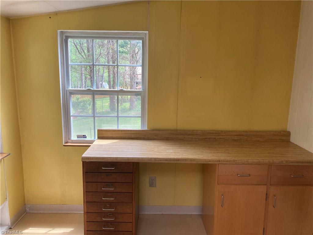 175 Dunlap Gate Road Statesville, NC 28625 - Photo 7 of 22 Gallery Image 7