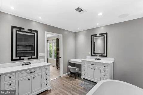 $1,385,000 | 21247 Smokehouse Court, Ashburn, VA 20147