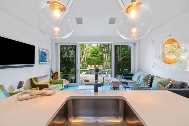 $11,000,000 | 50 Rutland Boulevard, West Palm Beach, FL 33405