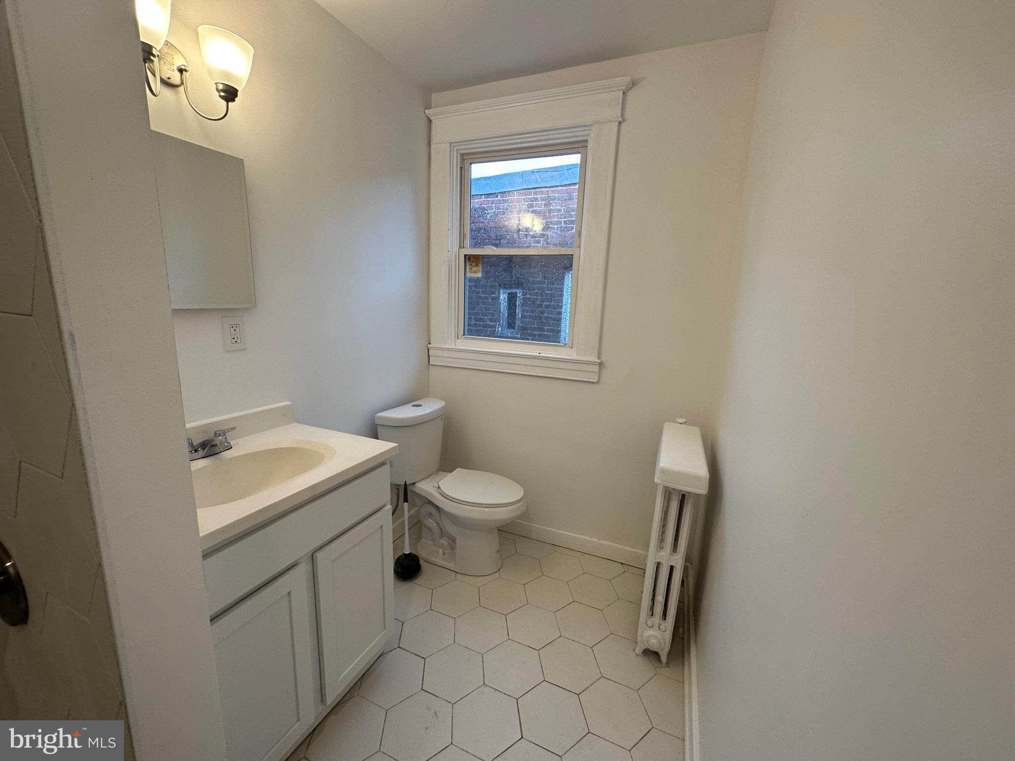 4227 Euclid Avenue, Unit B Baltimore, MD 21229 - Photo 7 of 87