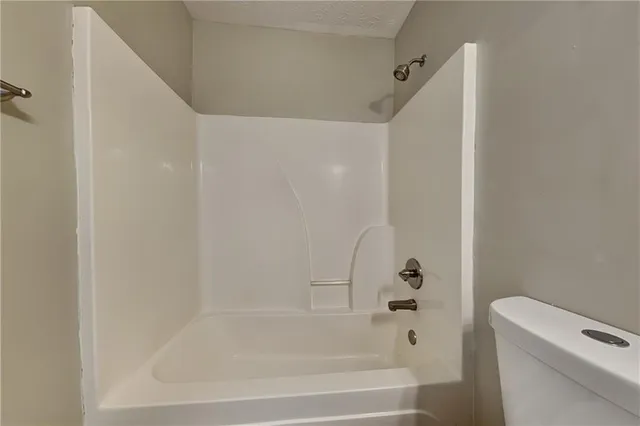 $2,200 | 917 Tucker Lane, Loganville, GA 30052