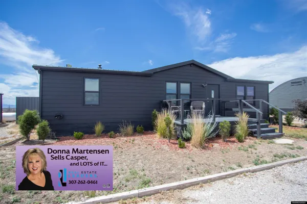 $550,000 | 497 Highway 26, Wheatland, WY 82201