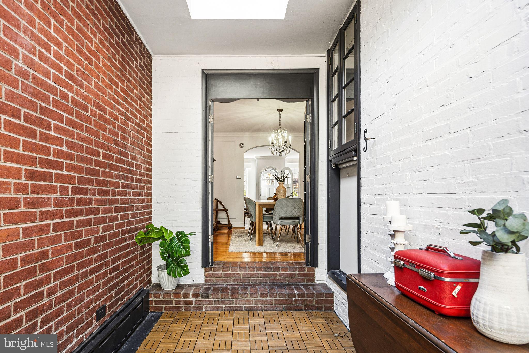 2139 St James Place Philadelphia, PA 19103 - Photo 15 of 44 Sunroom