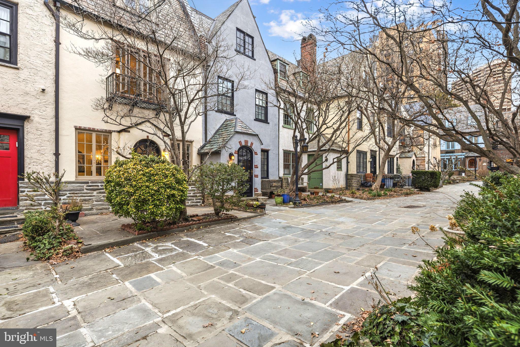 2139 St James Place Philadelphia, PA 19103 - Photo 7 of 44 Daytime Courtyard View