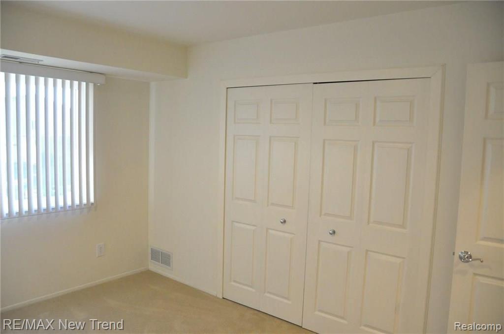 30042 Twelve Mile Road, Unit 57 Farmington, MI 48334 - Photo 12 of 29