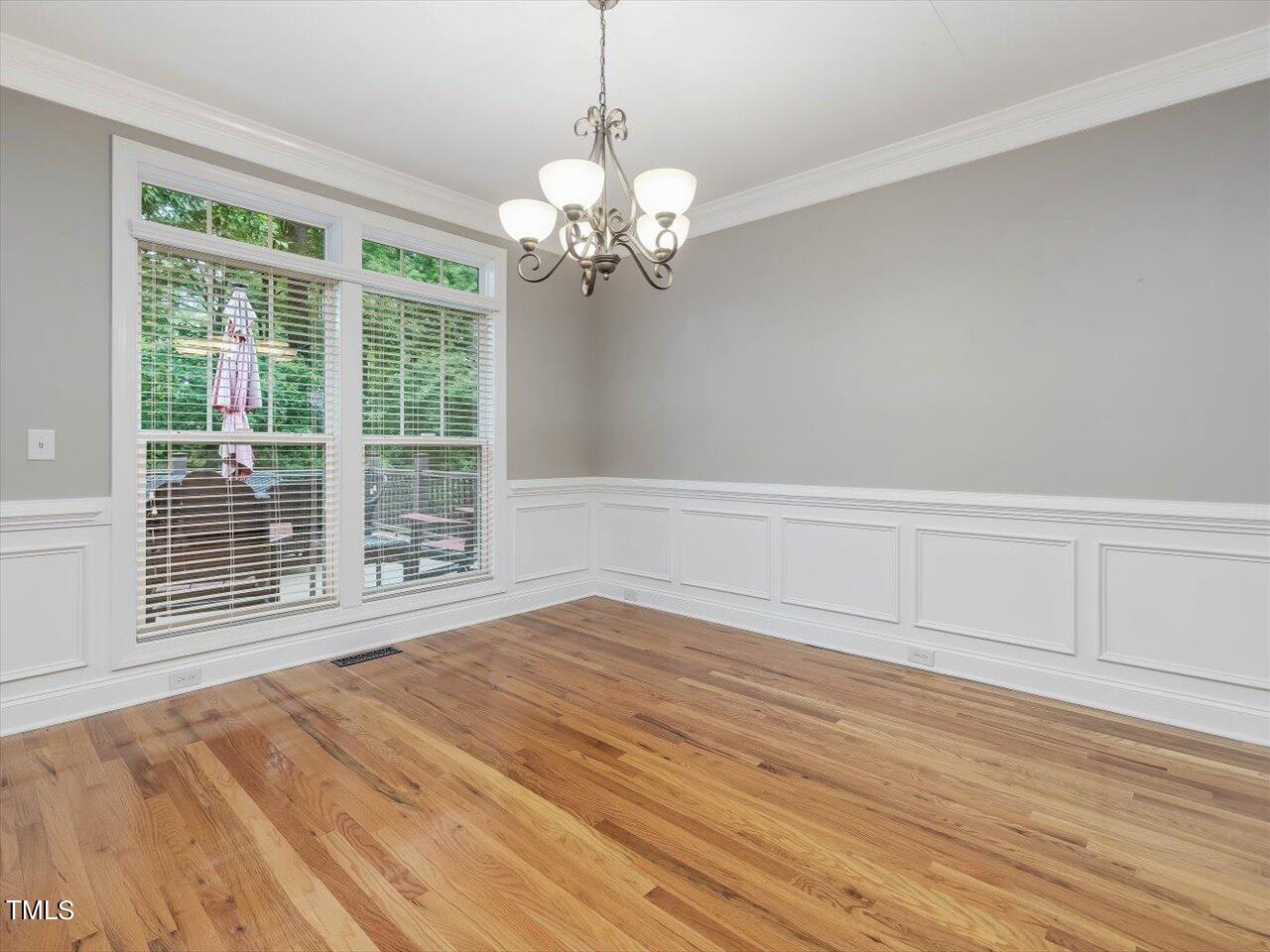 15-Dining Room