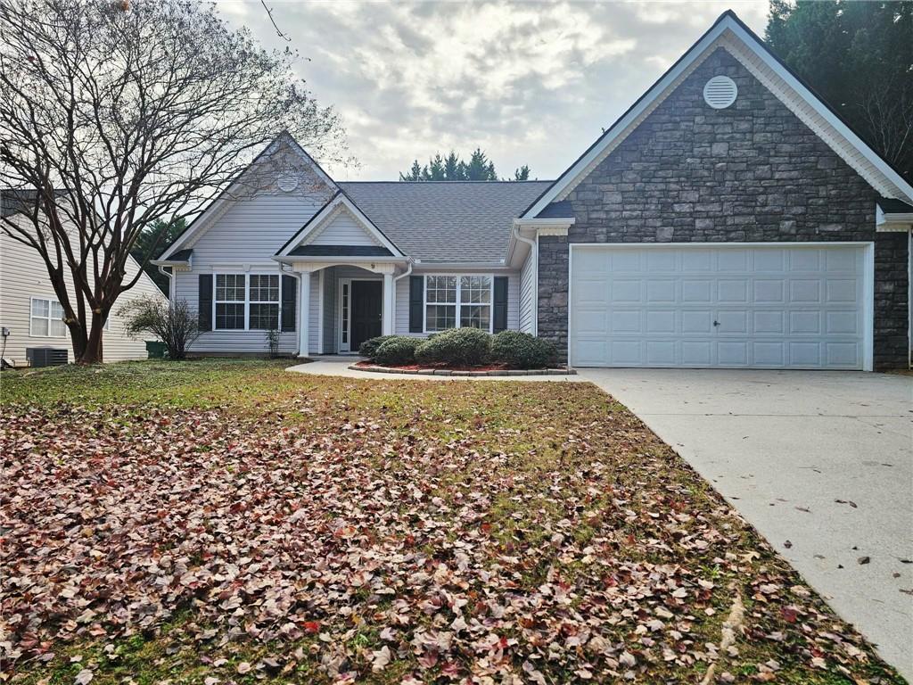 190 Berkley Drive Villa Rica, GA 30180 - Photo 3 of 38 front view of a house with a yard