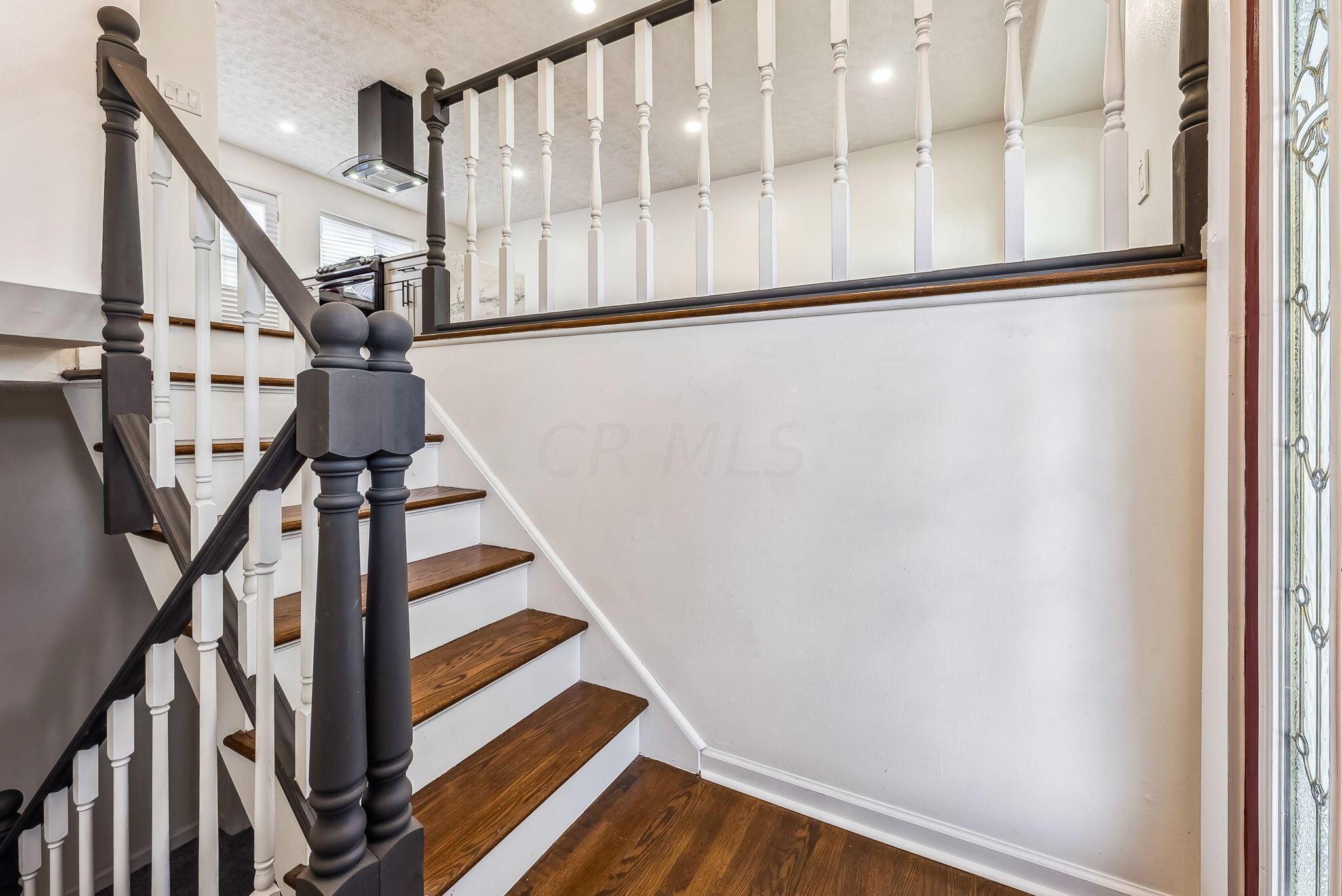 1822 Newfield Road Columbus, OH 43209 - Photo 3 of 33 28-web-or-mls-1822-newfield-rd