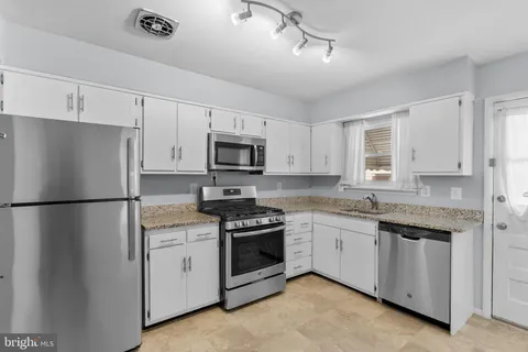 $525,000 | 1201 Chillum Manor Road, Hyattsville, MD 20783