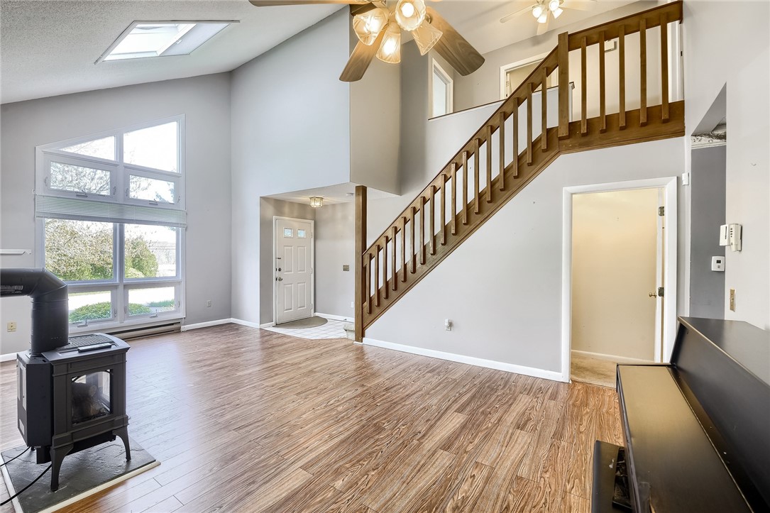95 Quannacut Road Westerly, RI 02891 - Photo 17 of 33 Living Room