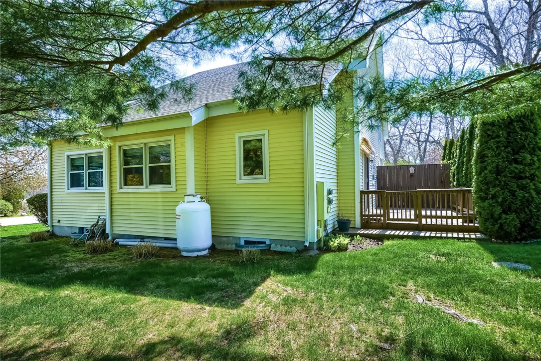 95 Quannacut Road Westerly, RI 02891 - Photo 31 of 33 Exterior