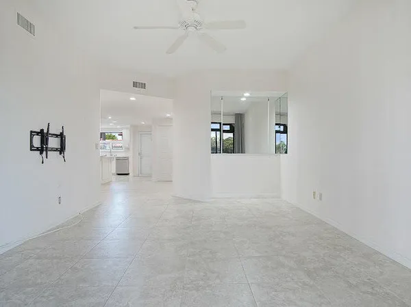 $410,000 | 6081 Southeast Landing Way, Unit 6, Stuart, FL 34997