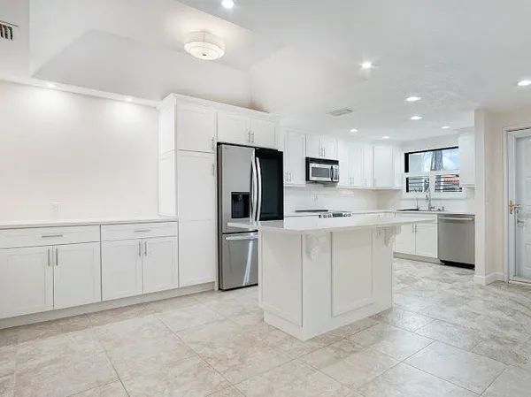$410,000 | 6081 Southeast Landing Way, Unit 6, Stuart, FL 34997